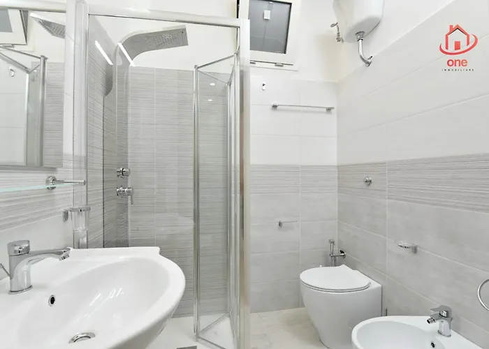 Andre' , 卡斯特拉巴特