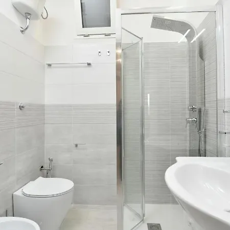 Andre' , Apartment